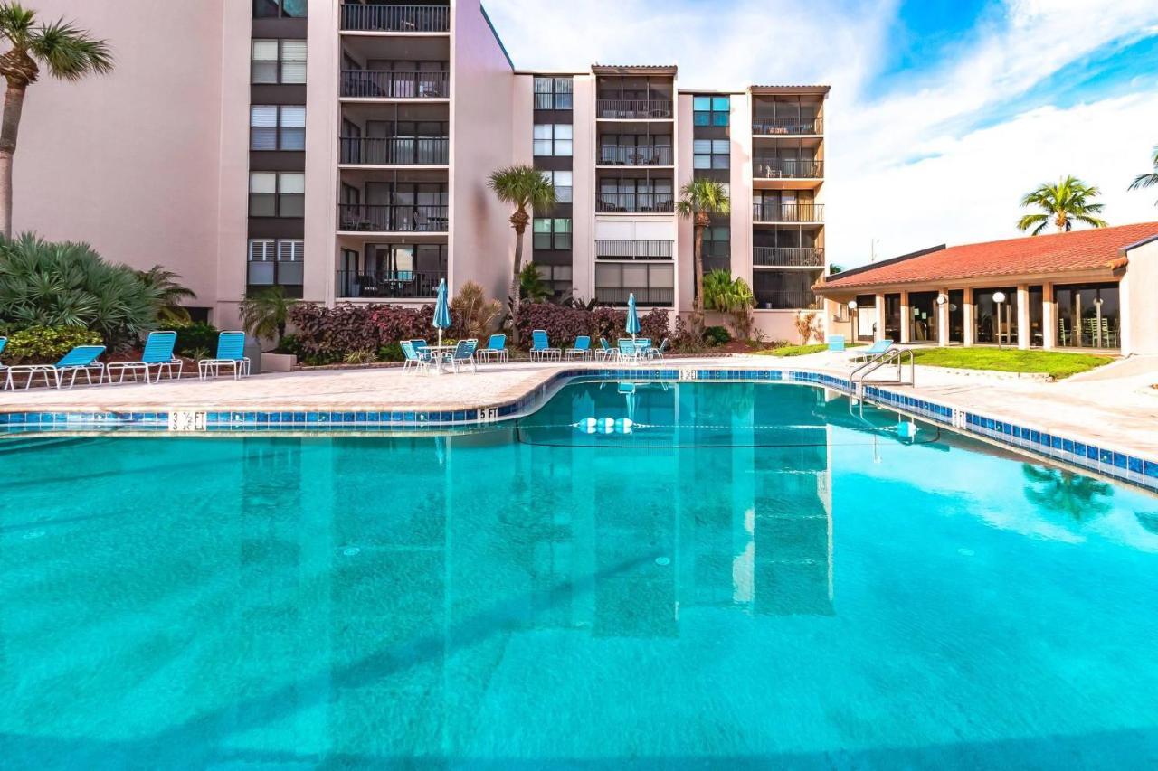 Siesta Breakers Penthouse On The Beach Sarasota Bagian luar foto