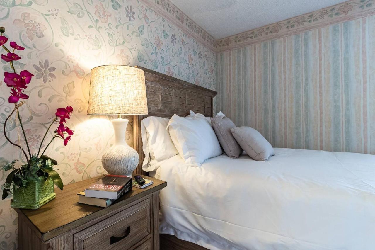 Siesta Breakers Penthouse On The Beach Sarasota Bagian luar foto
