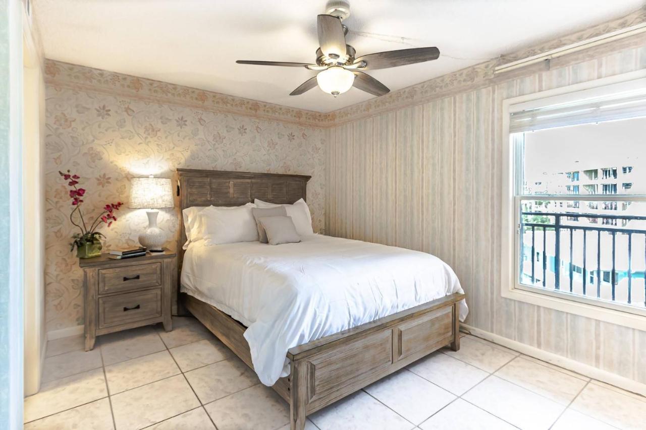 Siesta Breakers Penthouse On The Beach Sarasota Bagian luar foto