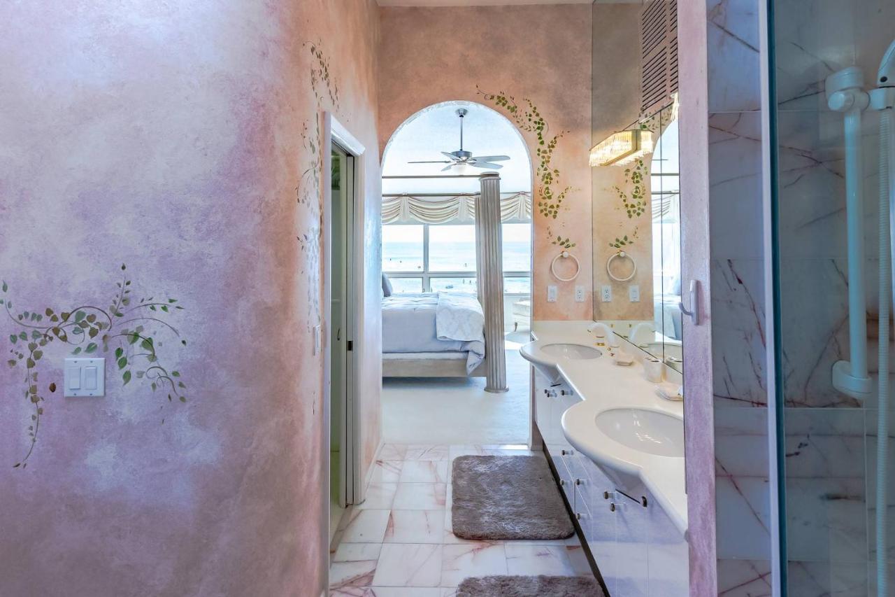 Siesta Breakers Penthouse On The Beach Sarasota Bagian luar foto