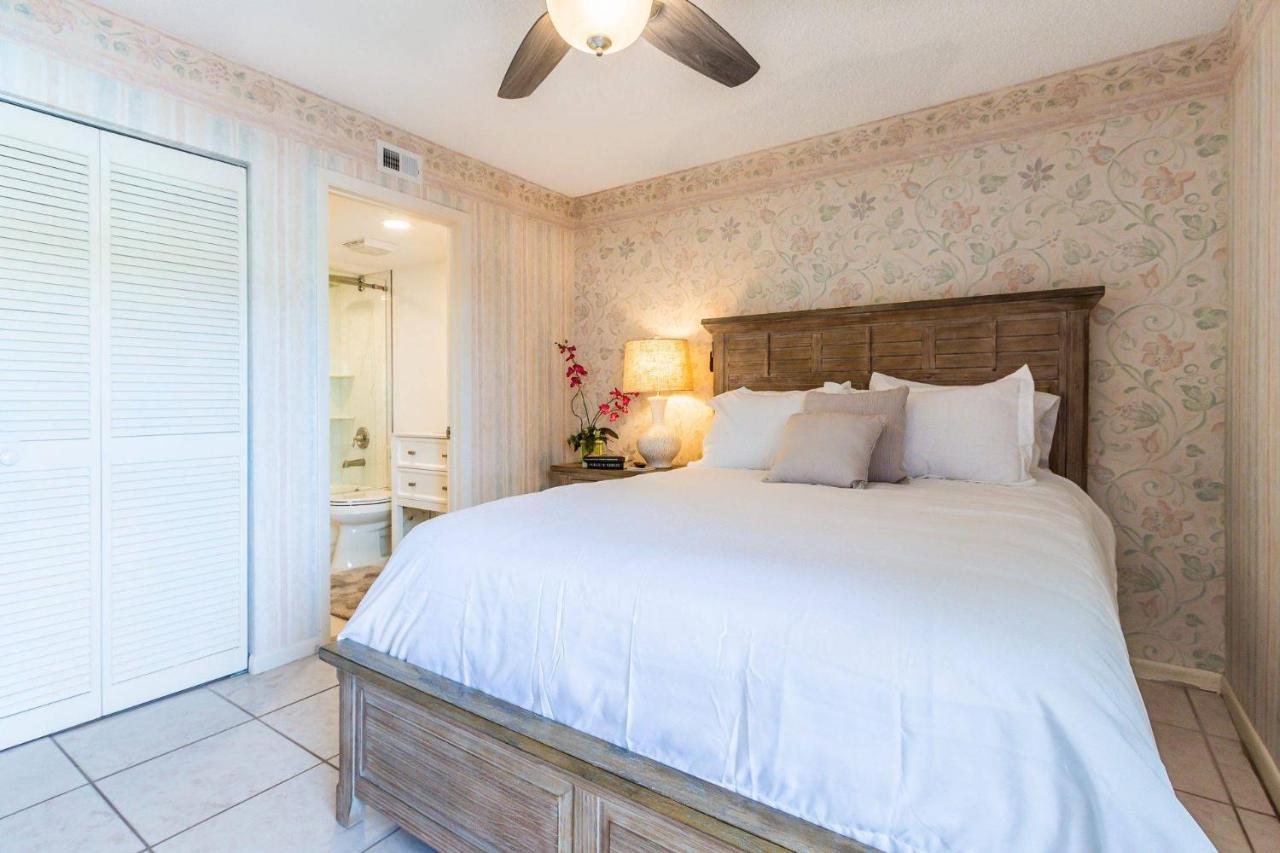 Siesta Breakers Penthouse On The Beach Sarasota Bagian luar foto